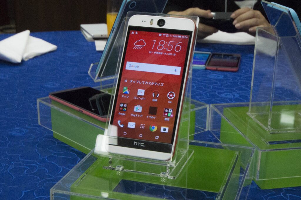 質疑応答が盛り上がり!! 自撮りも楽しかったHTCブロガーイベントレポート