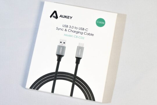 1,000円以下で購入可能なUSB typeCケーブル – Aukey USB 3.0 to USB-C Sync & Charging Cable
