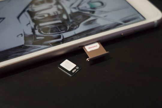 au版iPhone 6s PlusをSIMロック解除!! 国内はもちろん、海外でも自由に使える状態にした。