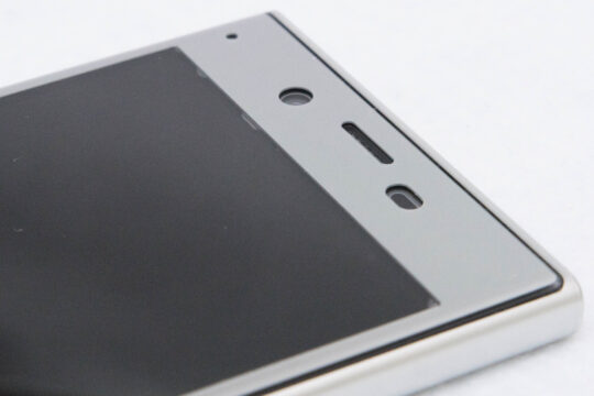 Xperia XZ用の全面保護フィルムの決定版はコレかも。i-Enjoyのフィルムがいい感じ。