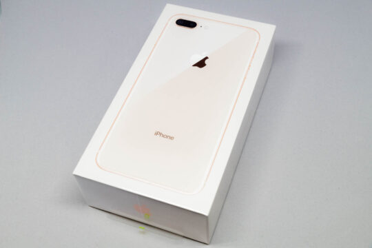 ドコモのiPhone 8 Plus 256GB・ゴールドを購入しました。