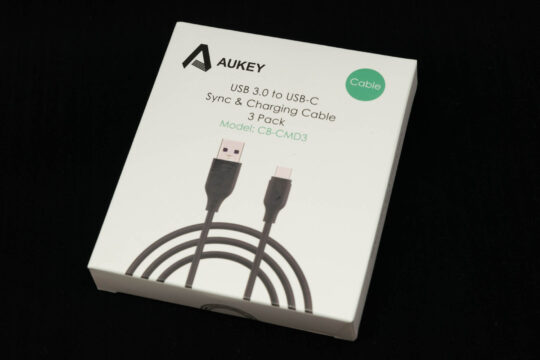 増えてきたUSB Type-Cデバイスの充電用に。AUKEY USB Type-C(AtoC) ケーブル 3本組を購入