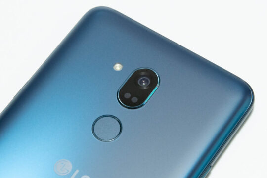Android Oneの最新モデル「Android One X5」を購入しました。
