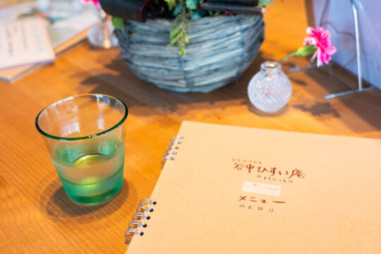 ふらっと谷中ぎんざへ – オープンしたばかりのカフェ「谷中ひすい庵」がいい感じ