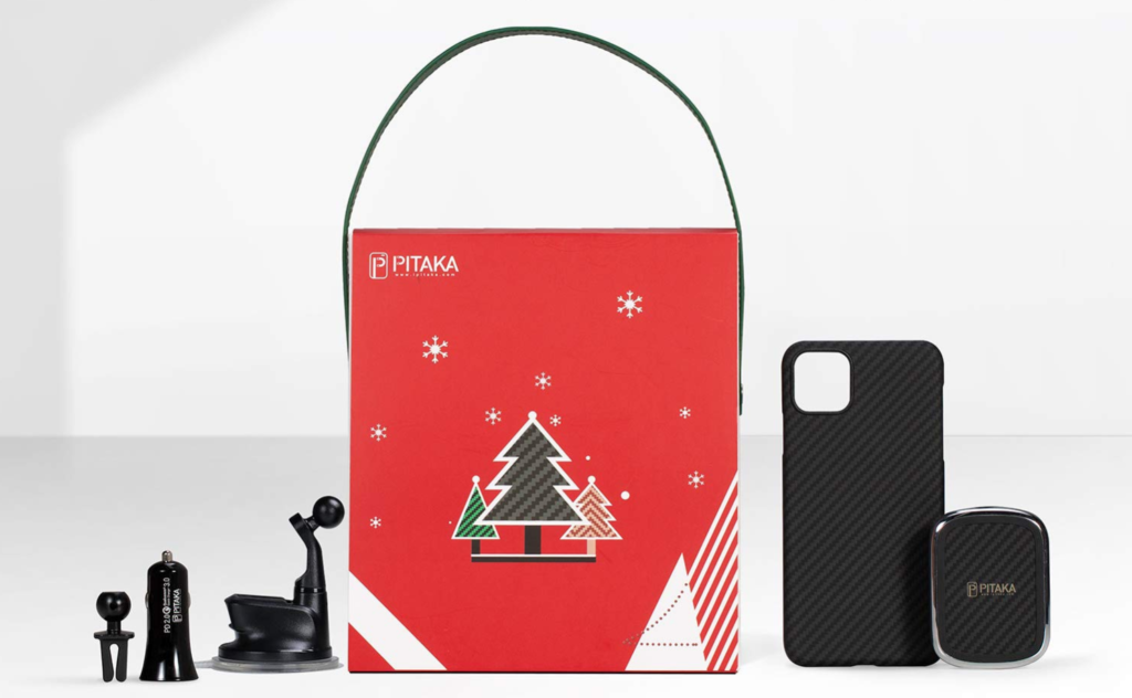 アラミドファイバーがカッコイイ「PITAKA」のケースや充電器が、Amazon.co.jp サイバーマンデーで最大30%オフ。