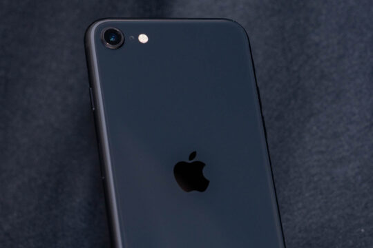 iPhone SE(第2世代)のカメラの実力をチェック。ナイトモードなしは気になるが、全体的に素直な写りに満足。