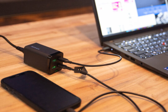 KOVOL 65W 4ポート充電器 – 最大4台同時充電の便利な急速充電器【PR】